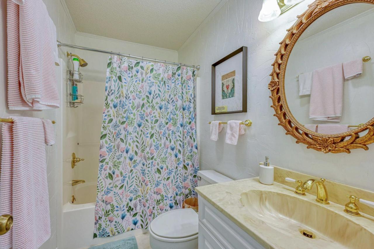 Myrtle Beach Abode With Seasonal Pool And Lake View! Villa Dış mekan fotoğraf